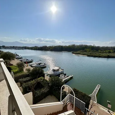 Sur La Lagune St Cyprien Sc840-313