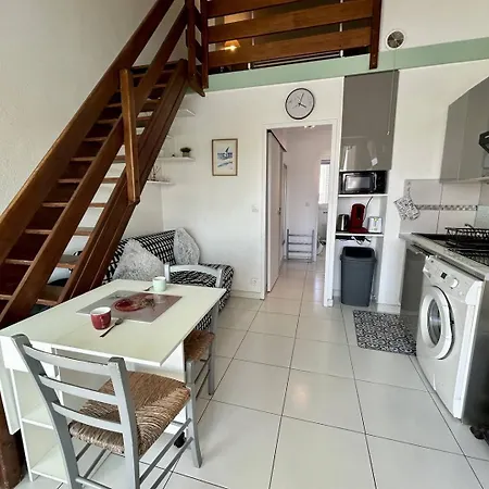 Sur La Lagune St Cyprien Sc840-313 *
