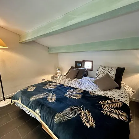 Sur La Lagune St Cyprien Sc840-313